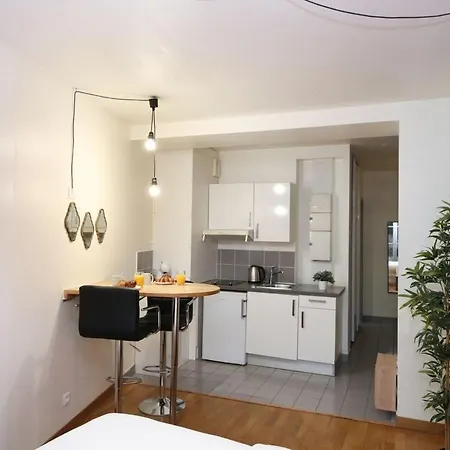 101 - Confortable Avec Kitchenette 5 *